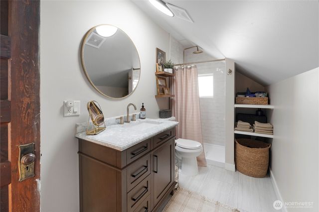 425 Valley Avenue E, Sumner, WA 98390