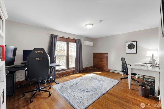 425 Valley Avenue E, Sumner, WA 98390