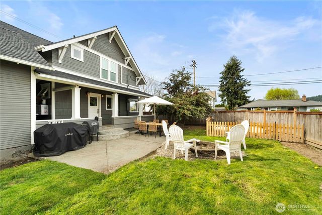 425 Valley Avenue E, Sumner, WA 98390