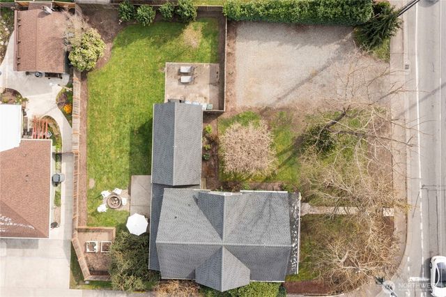 425 Valley Avenue E, Sumner, WA 98390