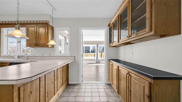 1513 Stoney Point Road NW, Cedar Rapids, IA 52405