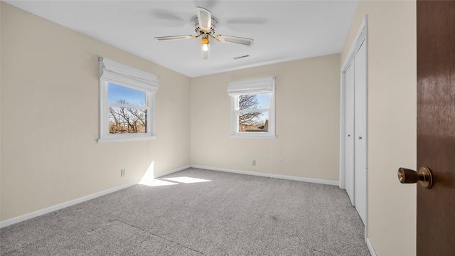 1513 Stoney Point Road NW, Cedar Rapids, IA 52405