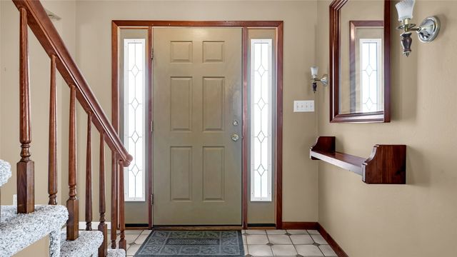 1513 Stoney Point Road NW, Cedar Rapids, IA 52405