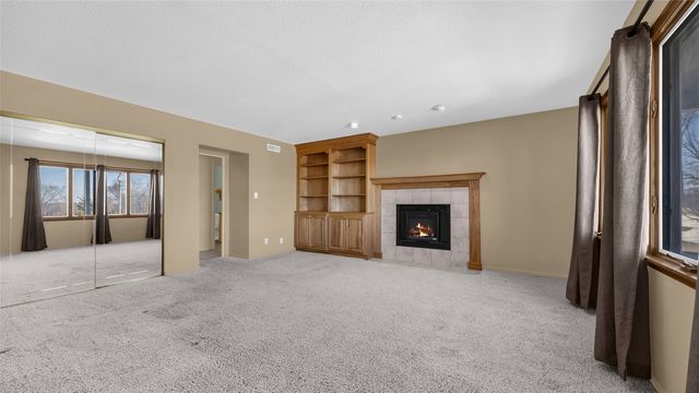 1513 Stoney Point Road NW, Cedar Rapids, IA 52405