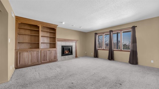 1513 Stoney Point Road NW, Cedar Rapids, IA 52405