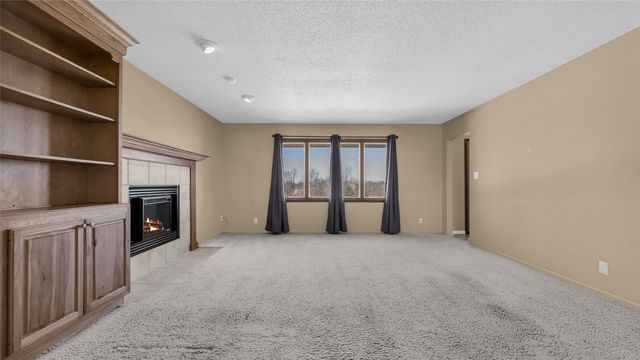 1513 Stoney Point Road NW, Cedar Rapids, IA 52405