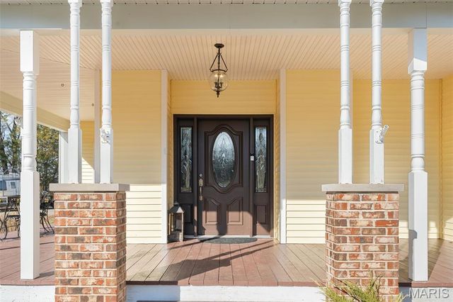 330 Stonehenge Drive, Washington, MO 63090