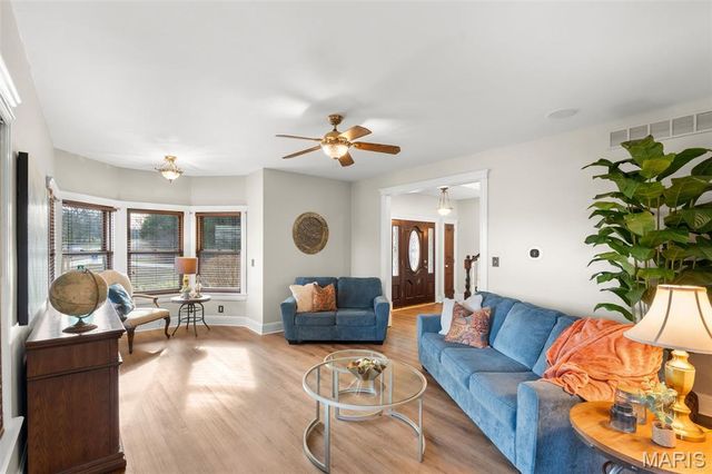 330 Stonehenge Drive, Washington, MO 63090