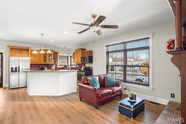 330 Stonehenge Drive, Washington, MO 63090