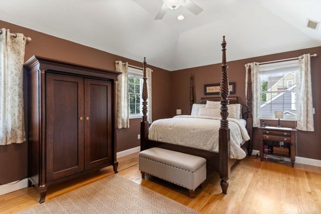 22 Aberdeen Ave, Waltham, MA 02453