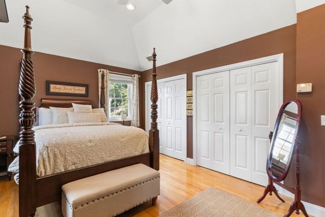 22 Aberdeen Ave, Waltham, MA 02453