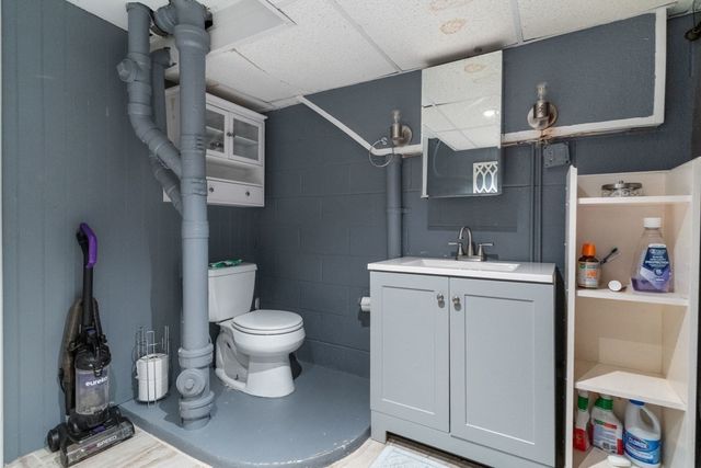 22 Aberdeen Ave, Waltham, MA 02453