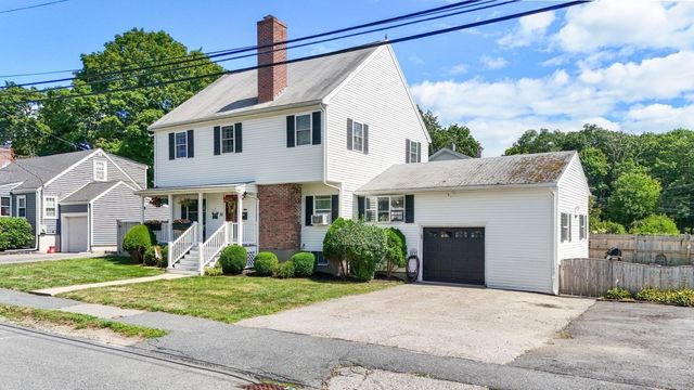 22 Aberdeen Ave, Waltham, MA 02453