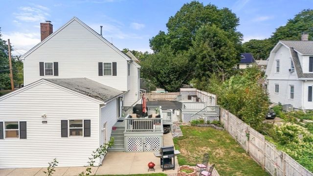 22 Aberdeen Ave, Waltham, MA 02453
