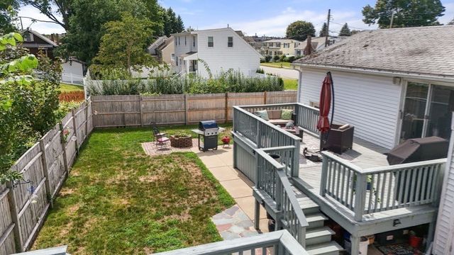 22 Aberdeen Ave, Waltham, MA 02453