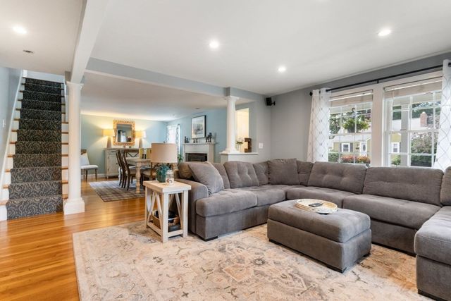 22 Aberdeen Ave, Waltham, MA 02453