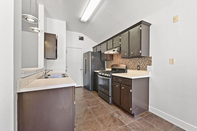 141 Henke CV, Kyle, TX 78640