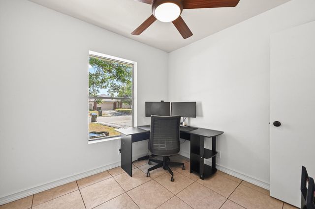 141 Henke CV, Kyle, TX 78640