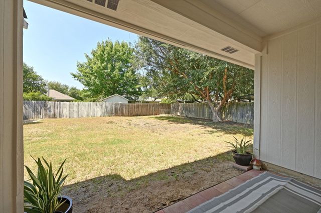 141 Henke CV, Kyle, TX 78640