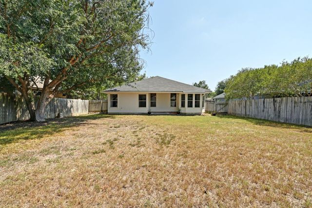 141 Henke CV, Kyle, TX 78640