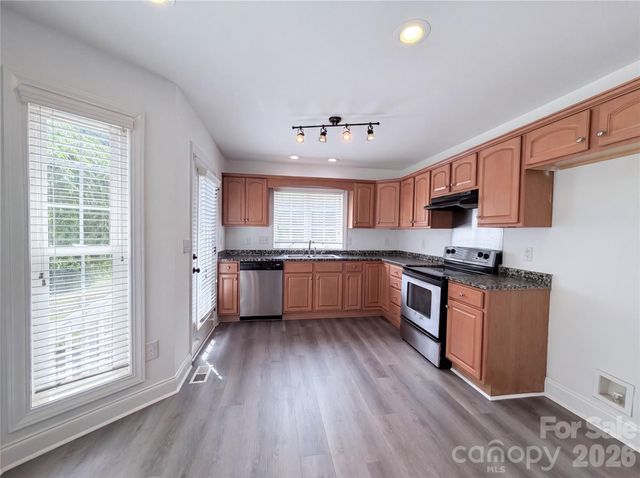 106 Woodfield Lane, Cherryville, NC 28021