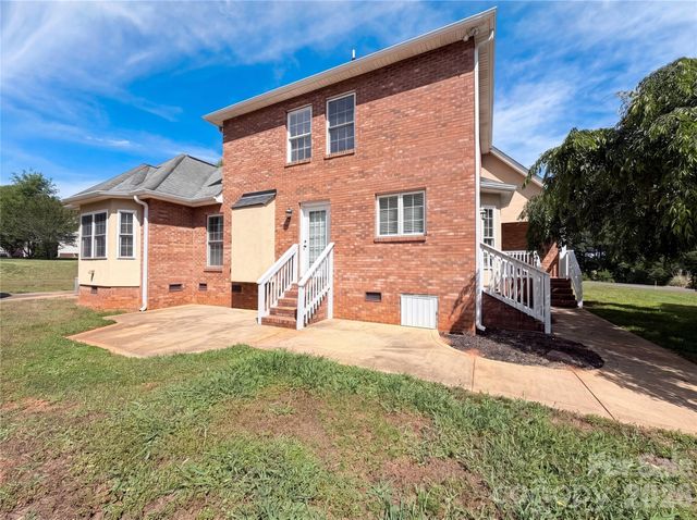 106 Woodfield Lane, Cherryville, NC 28021