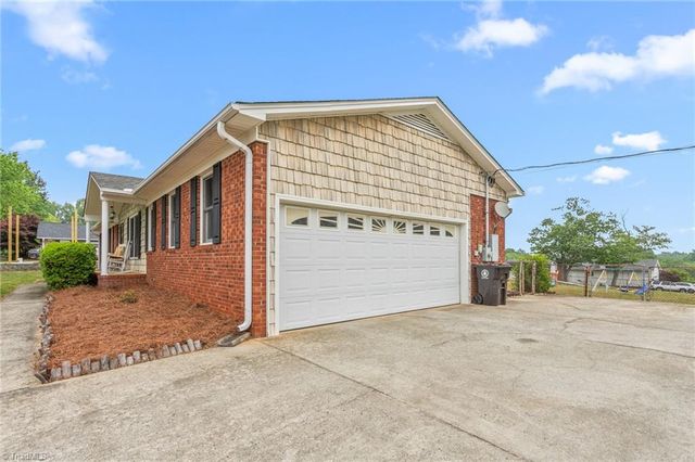 3810 Azalea Lane, Trinity, NC 27370