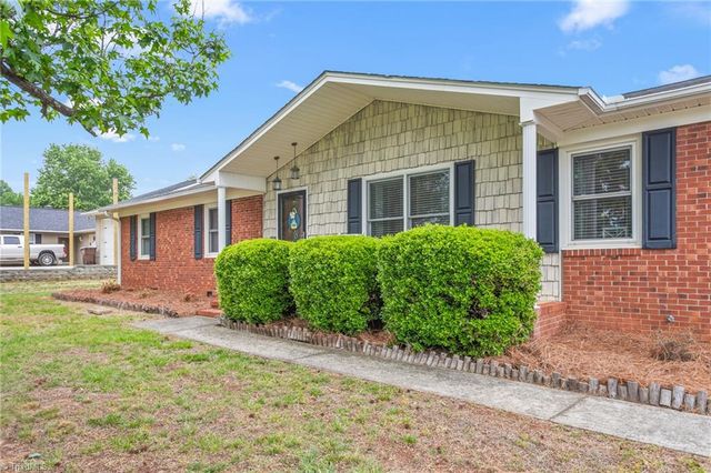 3810 Azalea Lane, Trinity, NC 27370