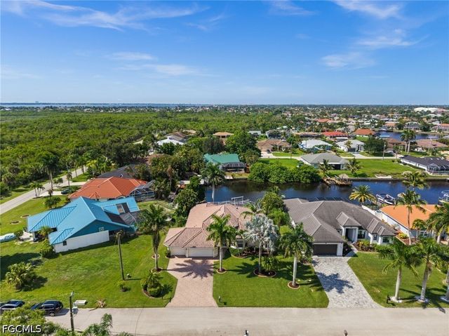 2106 SE 20th LN, Cape Coral, FL 33990