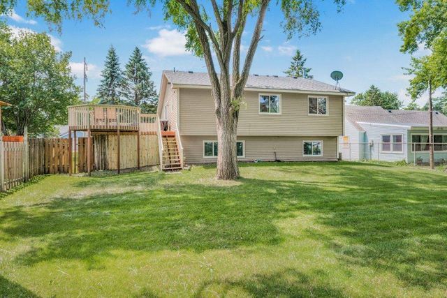1065 89th Avenue NE, Blaine, MN 55434