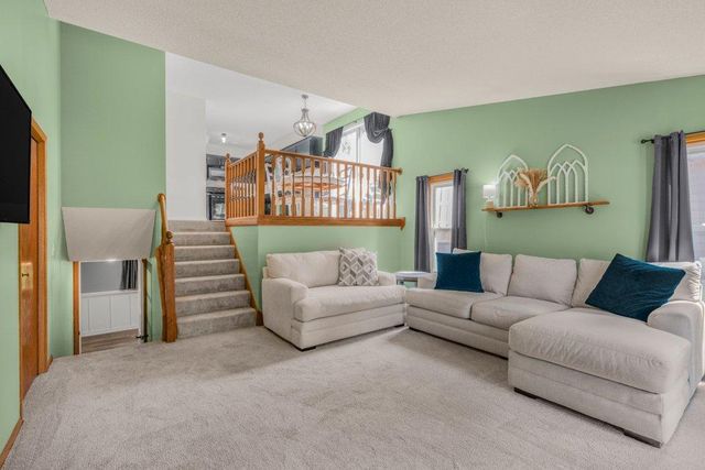 1065 89th Avenue NE, Blaine, MN 55434