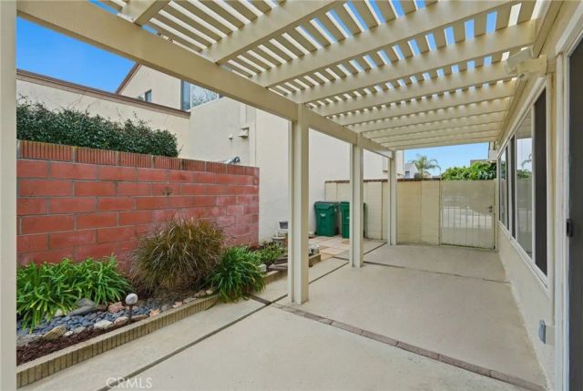 4161 Old Mill St, Irvine, CA 92604