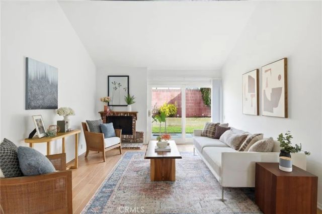 4161 Old Mill St, Irvine, CA 92604