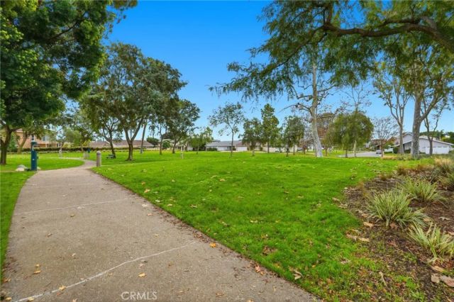 4161 Old Mill St, Irvine, CA 92604