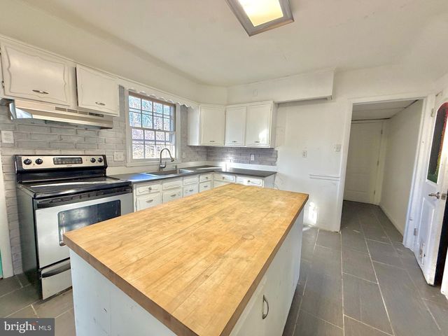 1267 RINGING ROCKS PARK, Pottstown, PA 19464