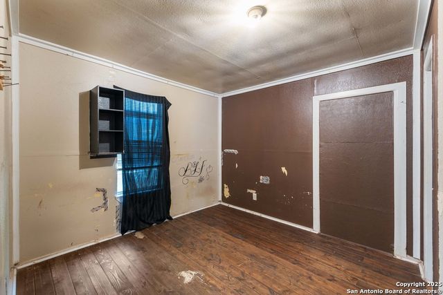 537 N San Gabriel, San Antonio, TX 78228