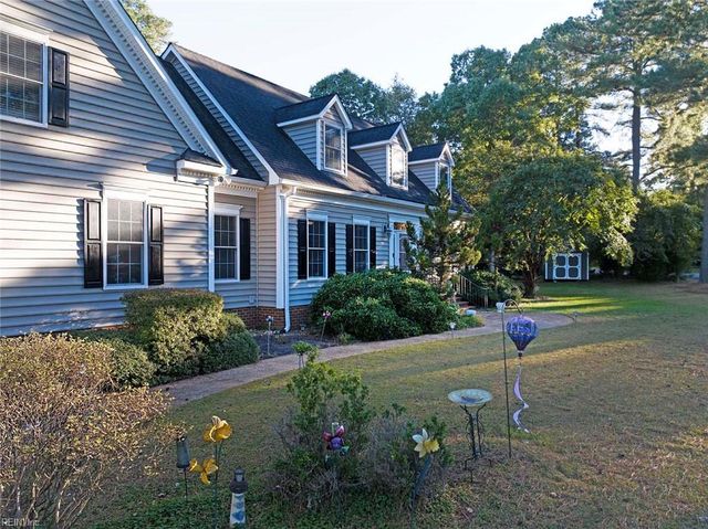 229 Skipjack LN, Cobbs Creek, VA 23035