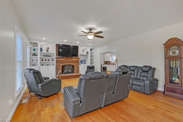 229 Skipjack LN, Cobbs Creek, VA 23035