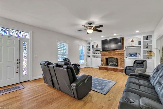 229 Skipjack LN, Cobbs Creek, VA 23035