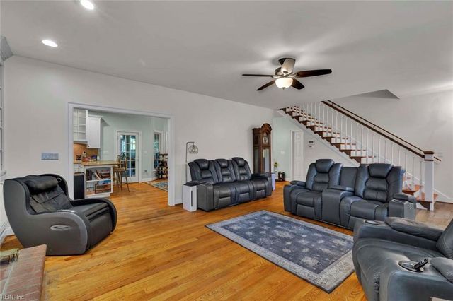 229 Skipjack LN, Cobbs Creek, VA 23035