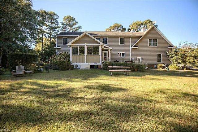 229 Skipjack LN, Cobbs Creek, VA 23035