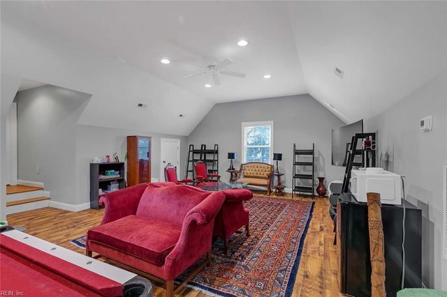 229 Skipjack LN, Cobbs Creek, VA 23035