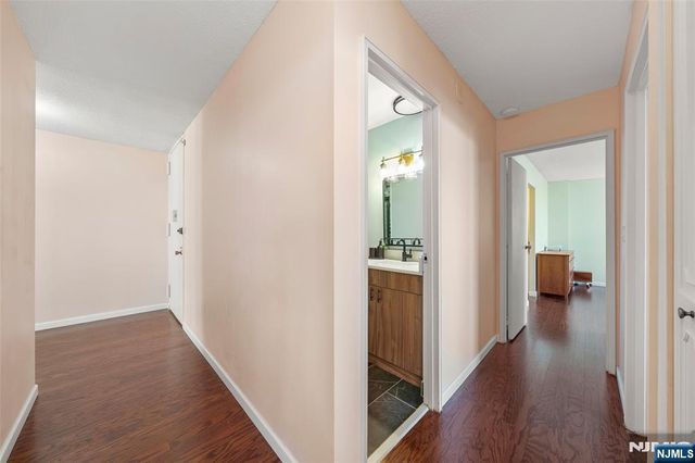 200 Winston Drive 2403, Cliffside Park, NJ 07010