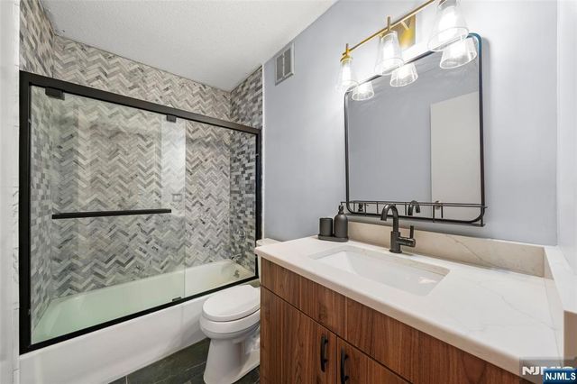 200 Winston Drive 2403, Cliffside Park, NJ 07010