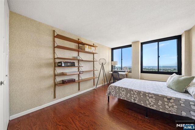200 Winston Drive 2403, Cliffside Park, NJ 07010