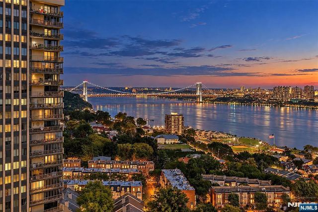 200 Winston Drive 2403, Cliffside Park, NJ 07010