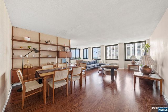 200 Winston Drive 2403, Cliffside Park, NJ 07010