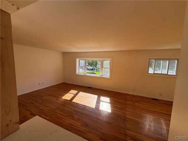 17 Gooseberry Lane, Clay, NY 13090