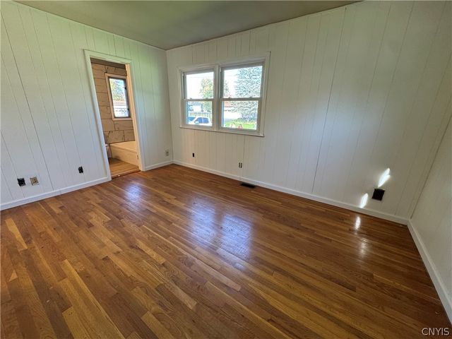 17 Gooseberry Lane, Clay, NY 13090