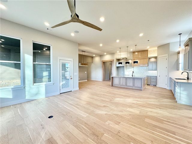 831 Greenhorn Street, Bentonville, AR 72712